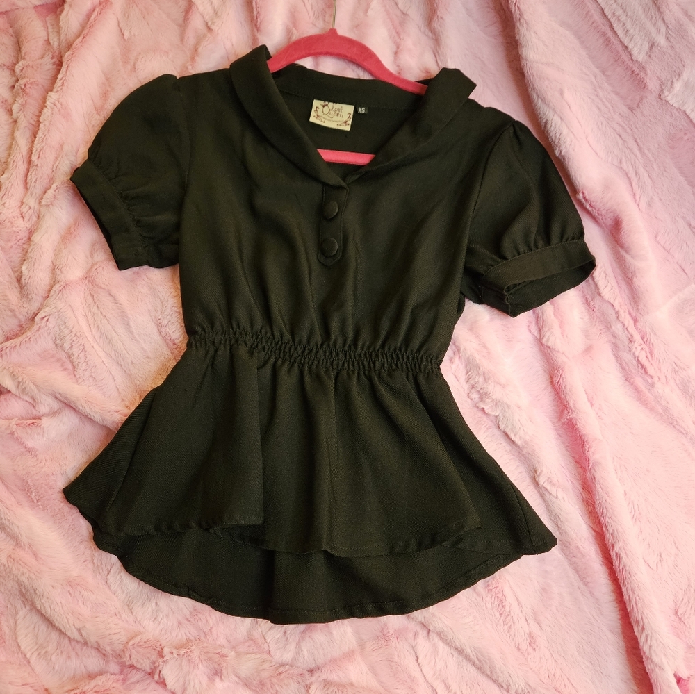 Lost queen top